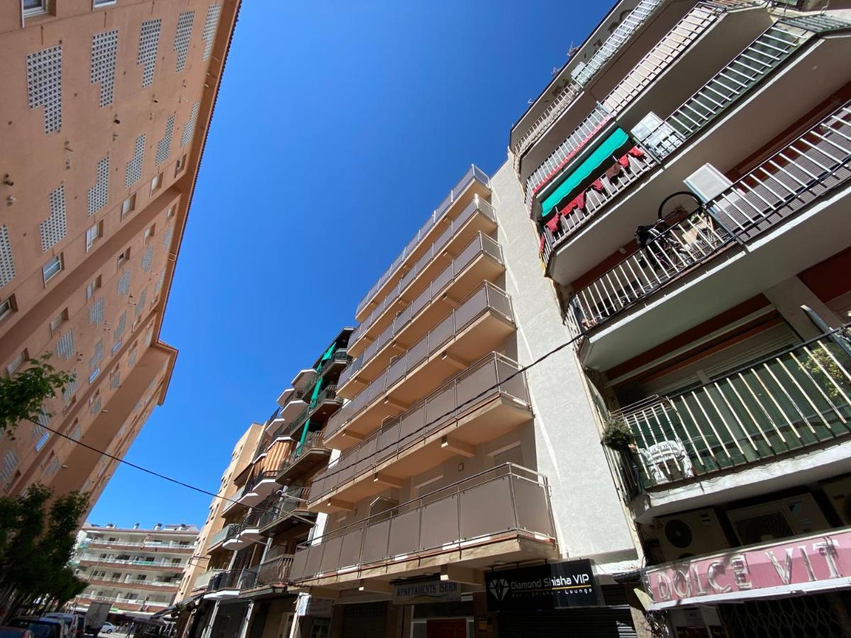 Apartamentos Ar Isern Бланес Экстерьер фото