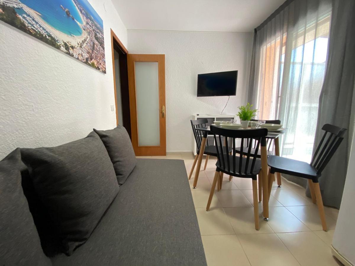 Apartamentos Ar Isern Бланес Экстерьер фото