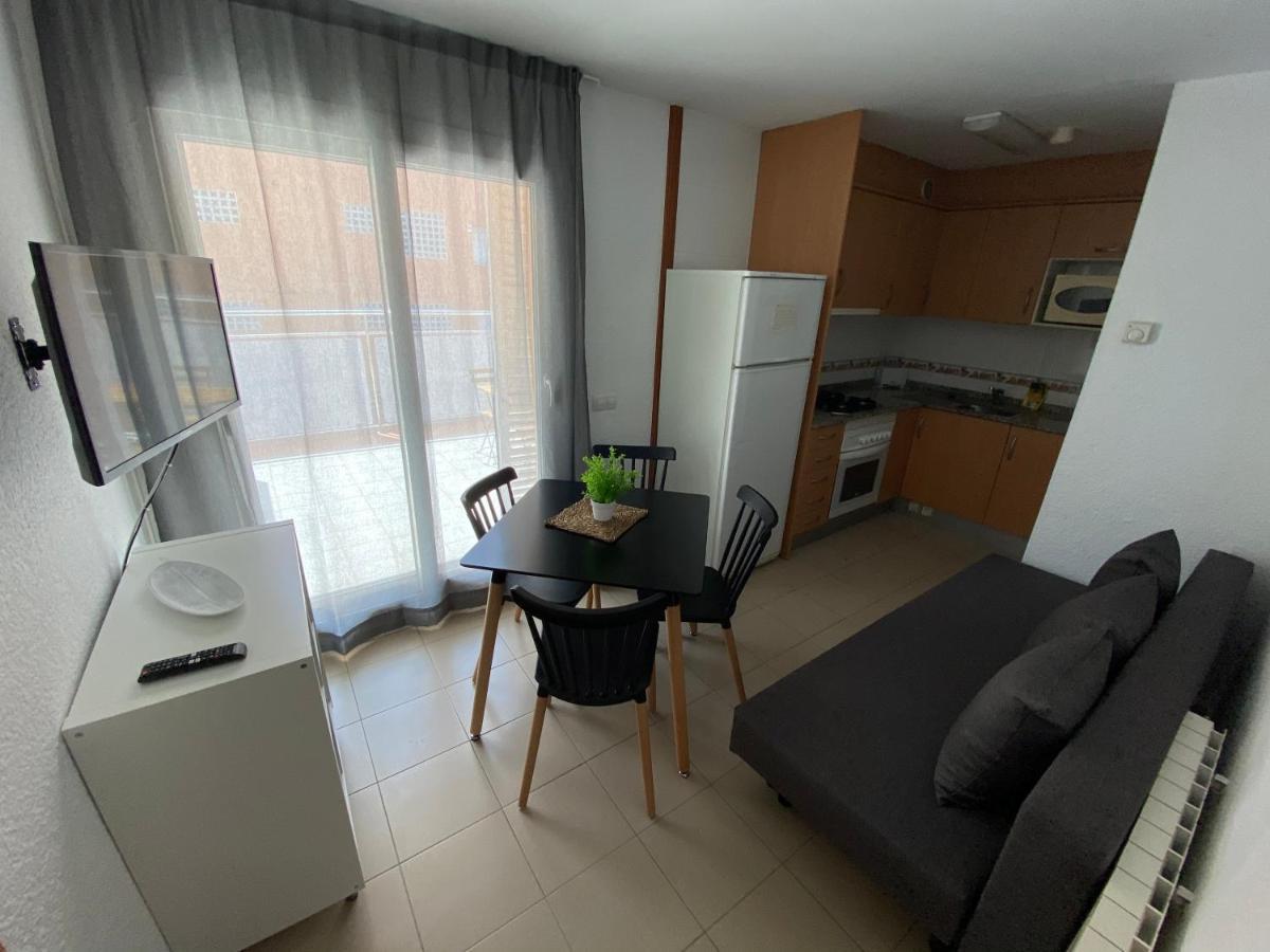 Apartamentos Ar Isern Бланес Экстерьер фото