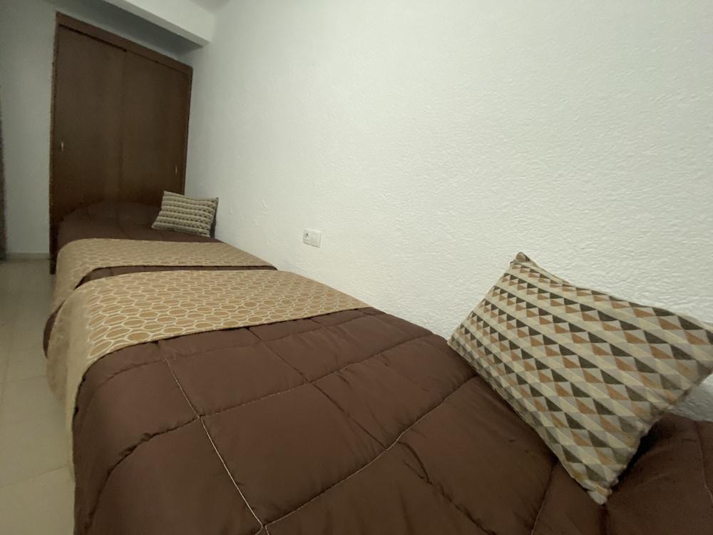 Apartamentos Ar Isern Бланес Экстерьер фото
